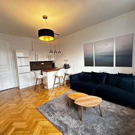 Luxury 3 Bedroom Apartment Near Schoenbrunn Palace Wien Exteriör bild