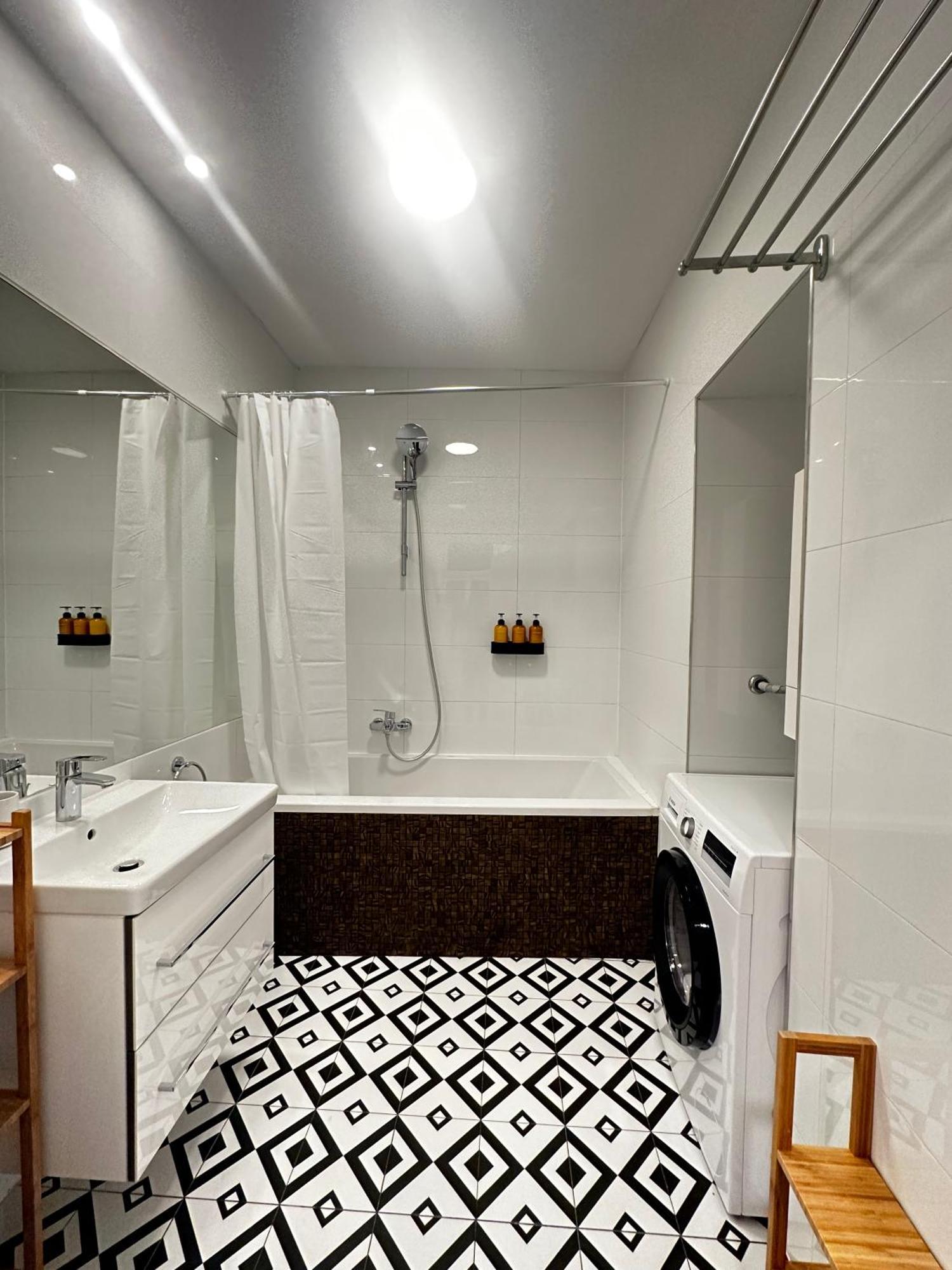 Luxury 3 Bedroom Apartment Near Schoenbrunn Palace Wien Exteriör bild
