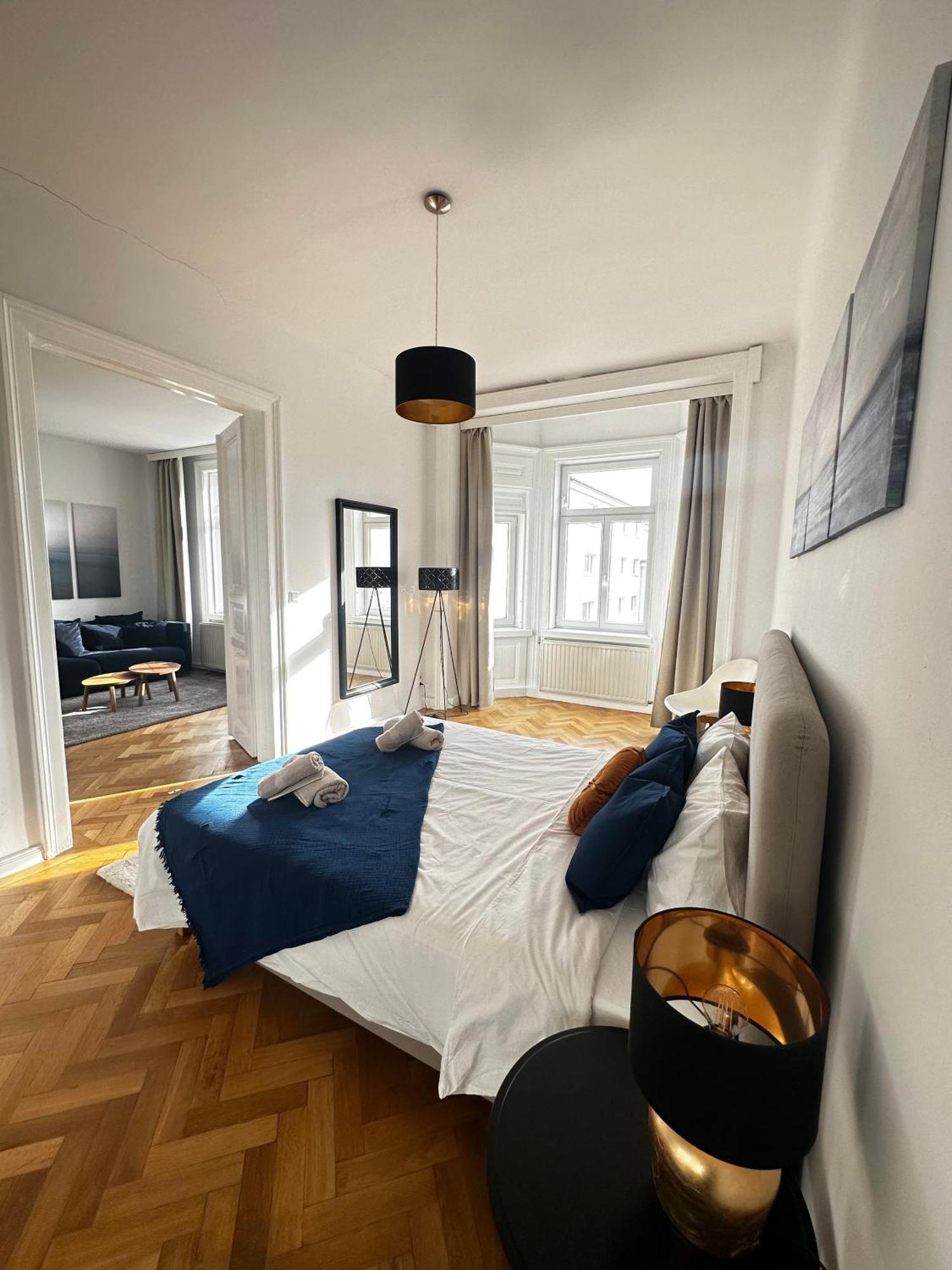 Luxury 3 Bedroom Apartment Near Schoenbrunn Palace Wien Exteriör bild